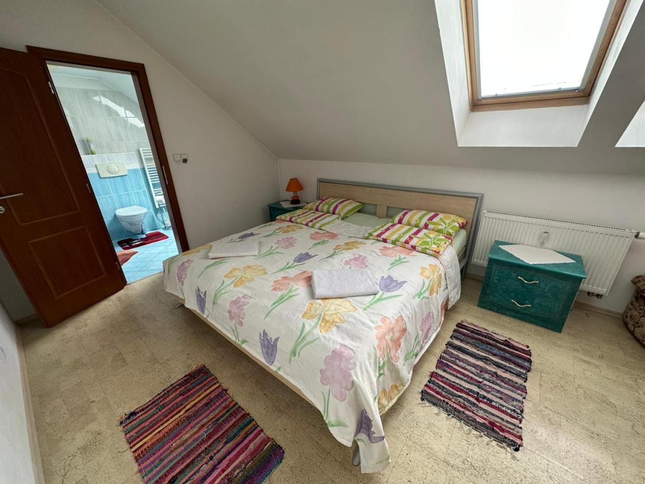 Apartment Lilianna Карлови Вари Стая снимка